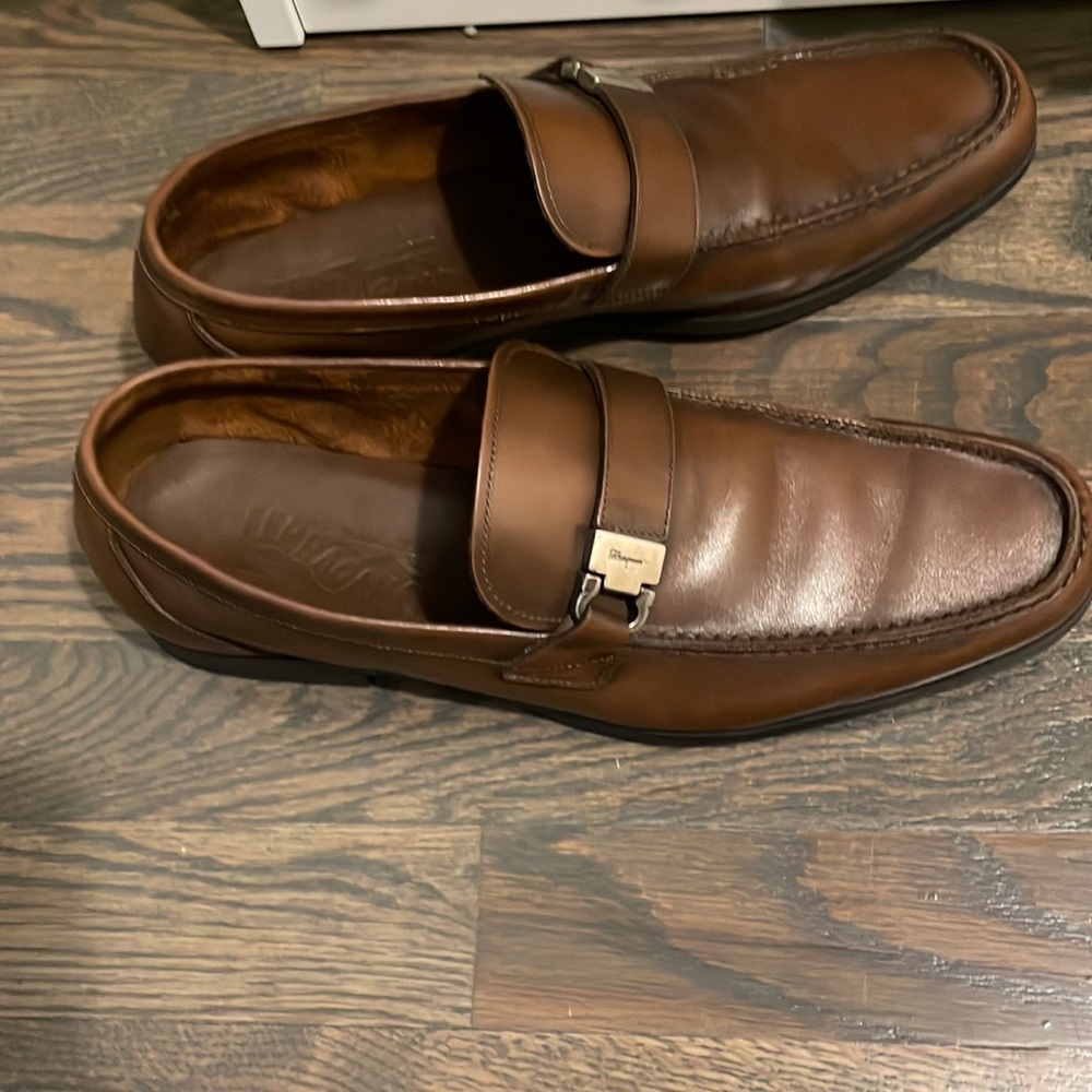 salvatore ferragamo men loafers